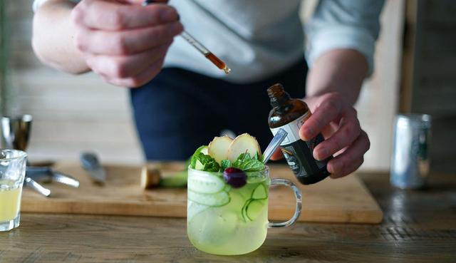 画像4: セカンドフロアにはボタニカルなカフェに