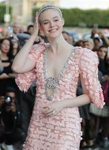 画像2: エル・ファニング、乙女心をくすぐるピンクドレス姿が可愛い