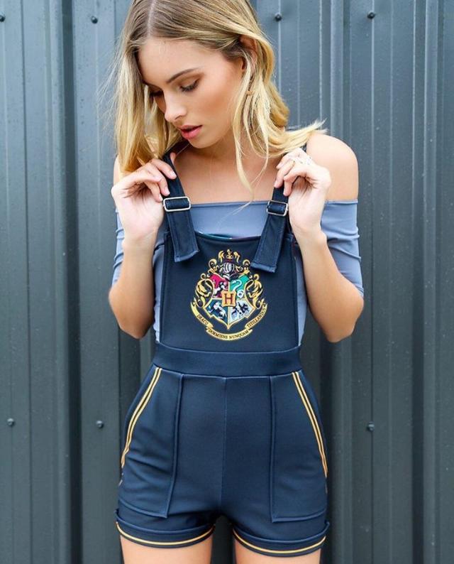 画像1: 魔法の世界が服に!ハリー・ポッターをテーマにしたコレクションが可愛い