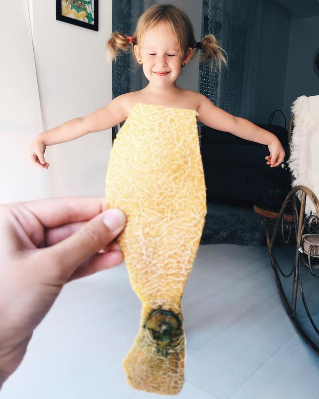画像7: カラフルな野菜やフルーツが彼女のドレス