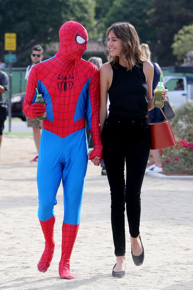 画像3: アレクサがスパイダーマンとデート