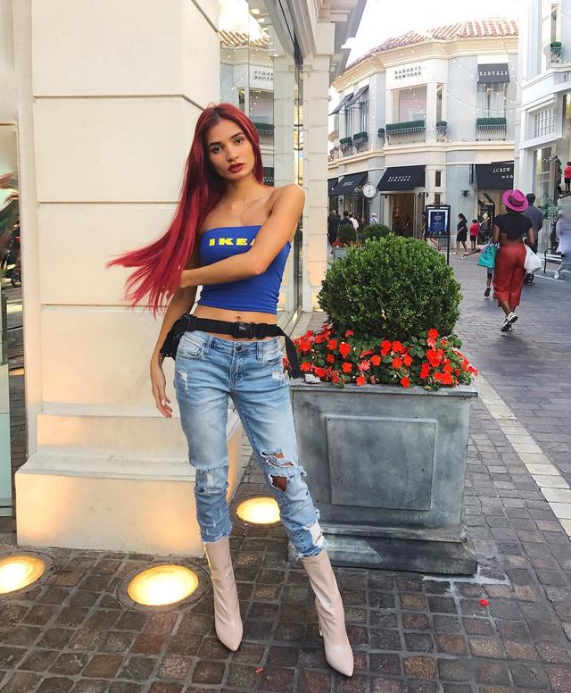 画像1: ファッショニスタとしても人気なモデル兼シンガー