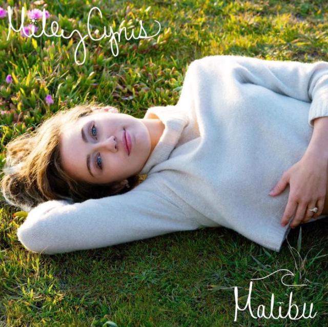 画像1: マイリー・サイラス、婚約者リアムについて曲を書いているとほのめかす