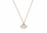 画像: ネックレス WGxDIA 275,000円(税抜/予定価格)