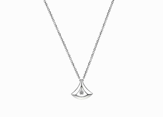 画像: ネックレス WGxDIA 195,000円(税抜/予定価格)