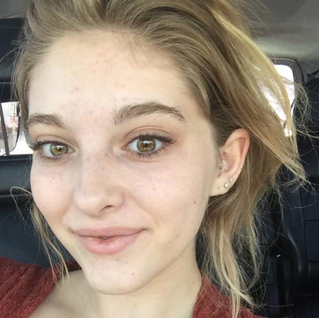 画像1: 『ハンガー・ゲーム』女優がすっぴん写真をアップ「真の姿を見てほしい」