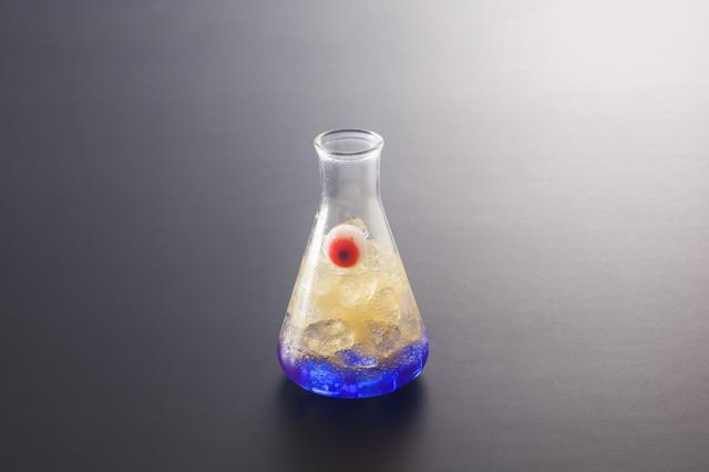画像: ノンアルコール「覚醒ナイトメア」 目玉の入ったオレンジ&ミックスベリー