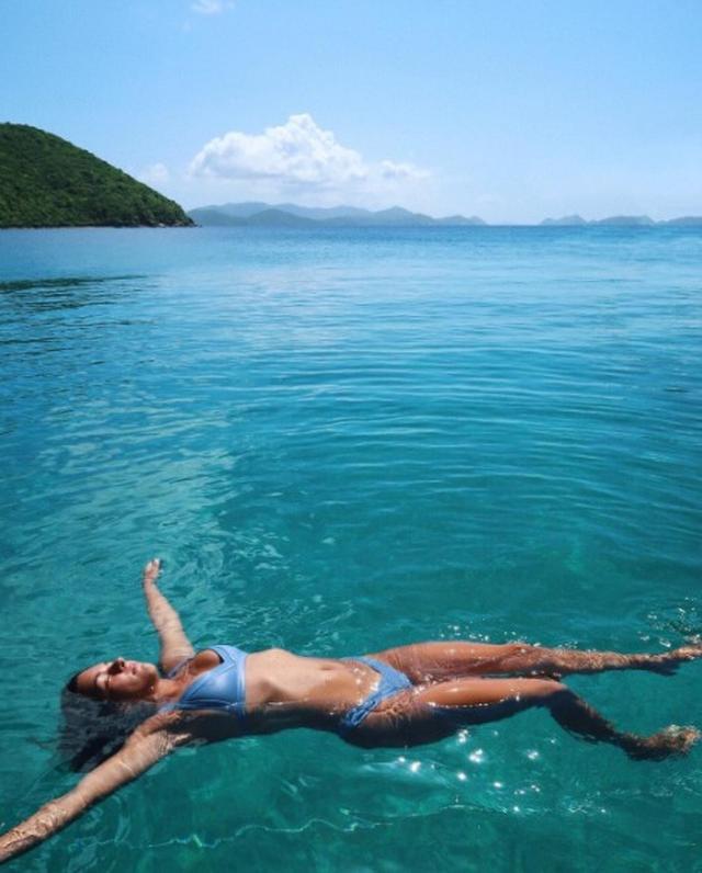 画像4: 体を張って彼女の写真を撮ってあげる「インスタ彼氏」の姿に拍手