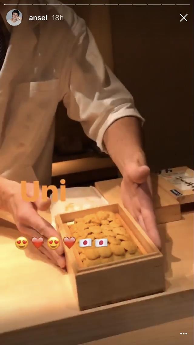 画像4: 人気俳優アンセル・エルゴートが来日!彼女連れでさっそくお寿司を堪能