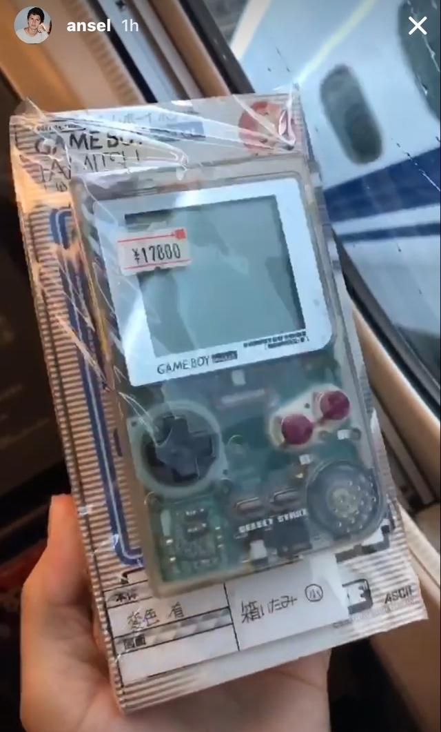 画像1: ポケモングッズを爆買い