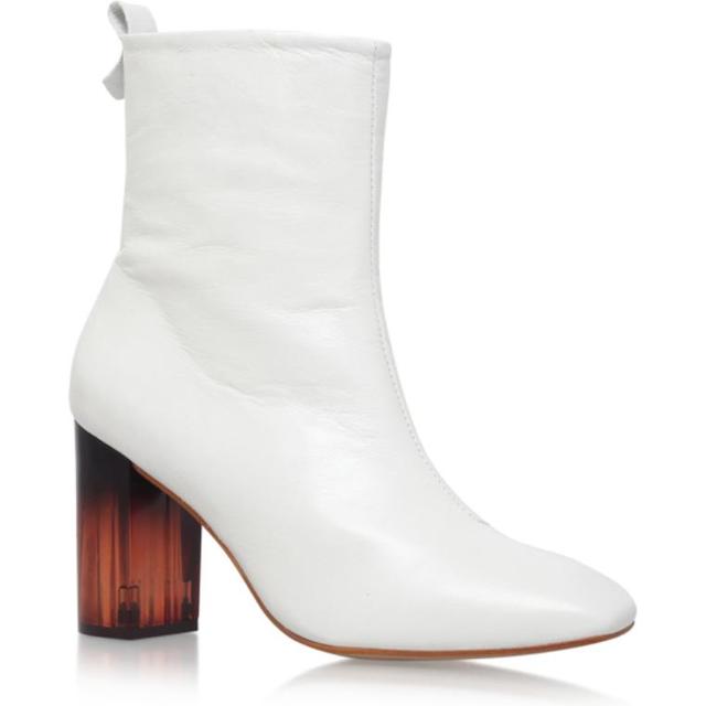 画像: Kurt Geiger( https://www.kurtgeiger.eu/ )