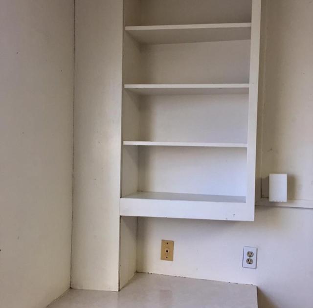 画像3: 全部DIY!寮の部屋を見事にリフォームした部屋が可愛すぎる