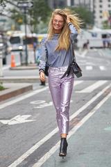 画像7: VSショーのフィッティングに向かうヴィクシー・エンジェルの私服をお届け