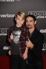 画像2: バックストリート・ボーイズのメンバーの10歳息子が美少年すぎる