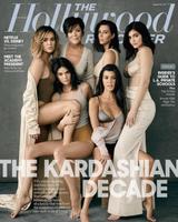 画像: 妹のカイリー・ジェンナー(右)や異父姉のキム・カーダシアン(上段・中央右)と雑誌の表紙に。