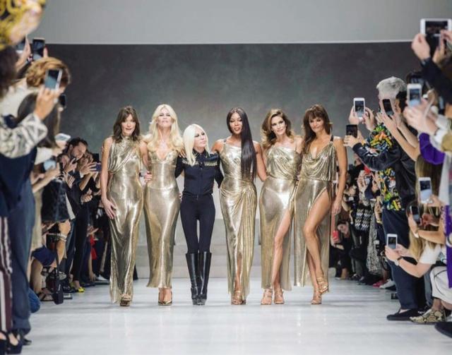 画像: ©Donatella Versace/Instagram