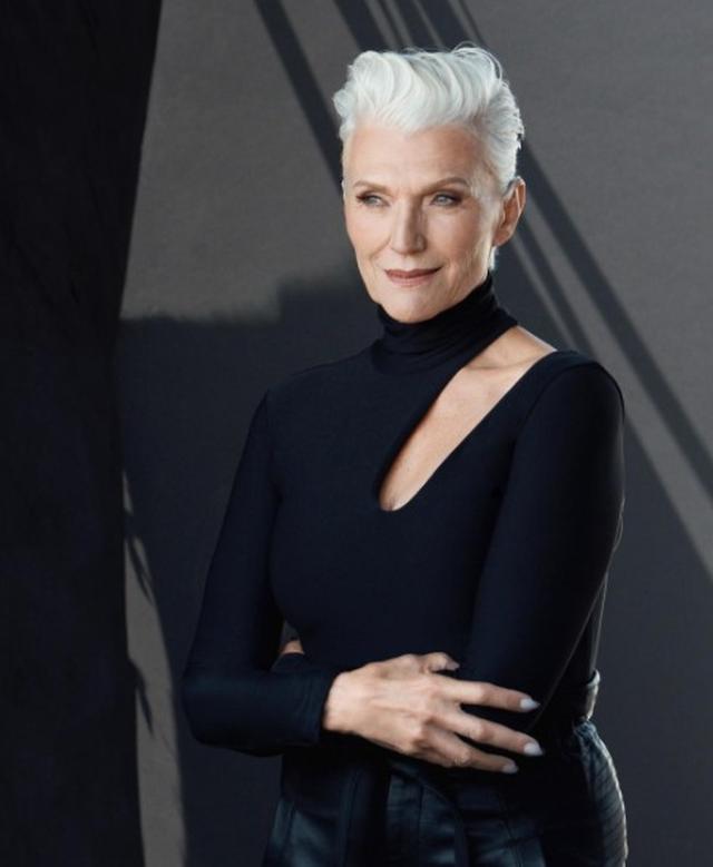 画像: キャリアは50年以上!69歳モデルが米有名コスメブランドの広告塔に