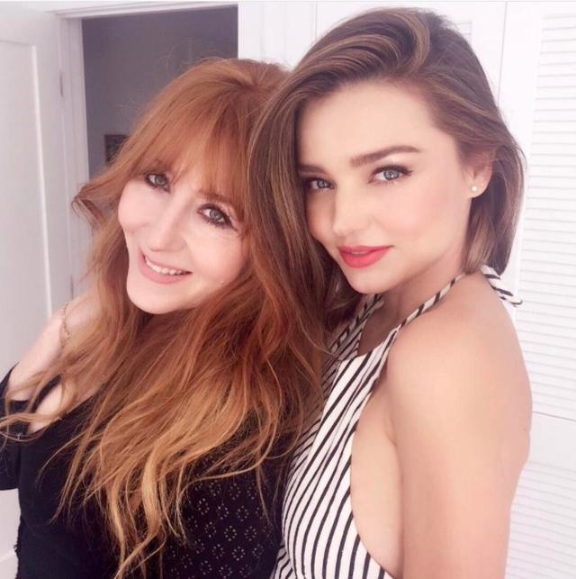 画像: ミランダとシャーロット。©Charlotte Tilbury
