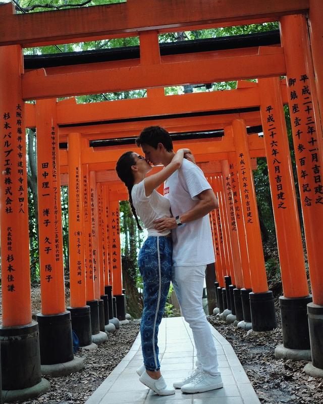 画像1: 彼女への愛がとまらない若手俳優