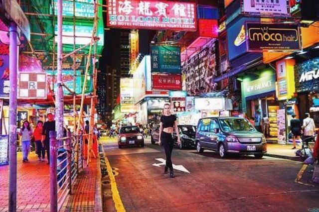 画像: ジョセフィンは香港へも足を伸ばして。