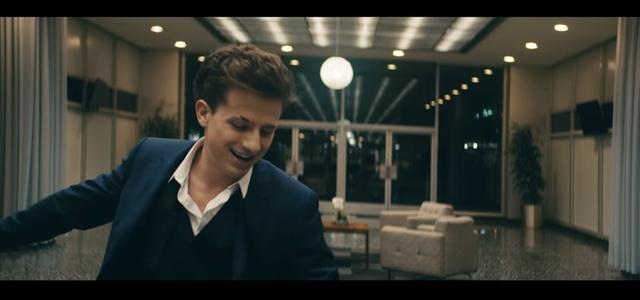画像: チャーリー・プースがダンスして浮気を謝罪する新MV、女性セレブから早くもラヴコール