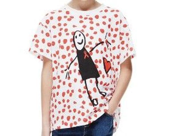 画像2: ヴィクトリア・ベッカム娘ハーパーちゃんがエイズ撲滅チャリティTシャツをデザイン