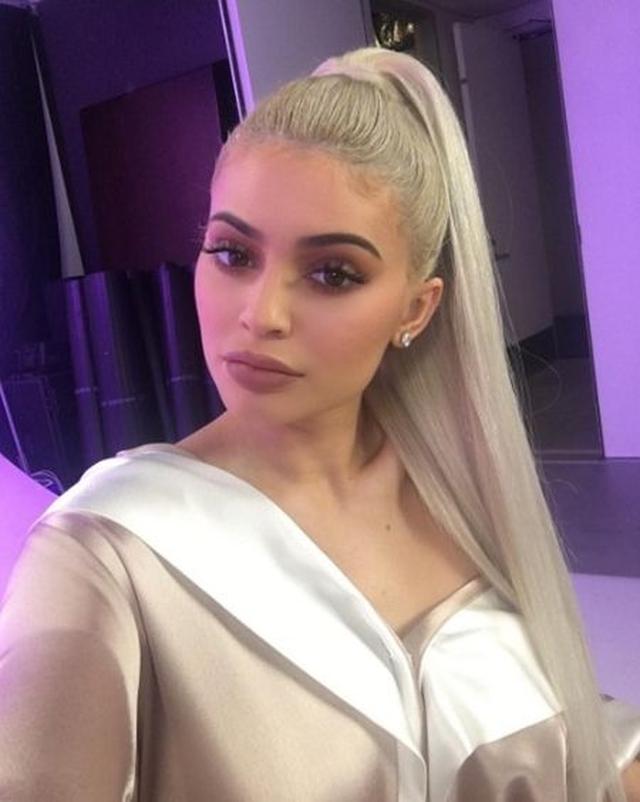 画像: 「最も影響力のある10代」カイリー・ジェンナーのブランドがアパレル業界に進出か?
