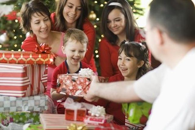 画像: 欧米のクリスマスは日本のお正月のような行事。