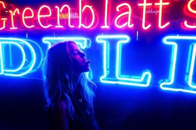 画像: ©Stella Maxwell