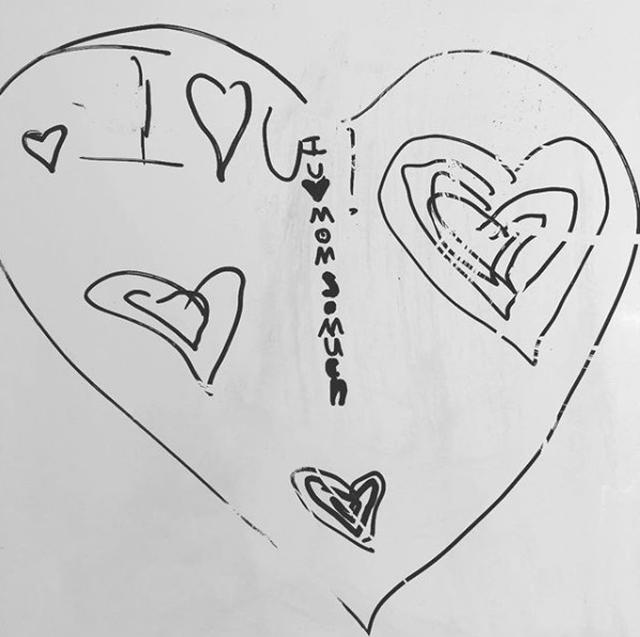 画像: ©Instagam/mirandakerr