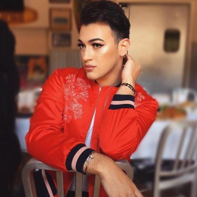 画像: あえてヒゲを残すスタイルが彼の主張を感じさせる。©mannymua733