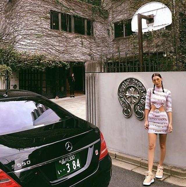 画像: ベラが来日して初めてインスタグラムに投稿したのは、この写真。