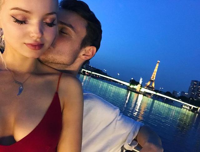 画像1: Instagram/dove cameron