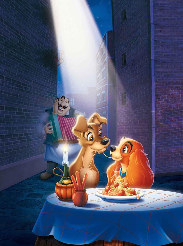 画像: 人気ディズニースターカップルが、ディズニーの名作のワンシーンを再現