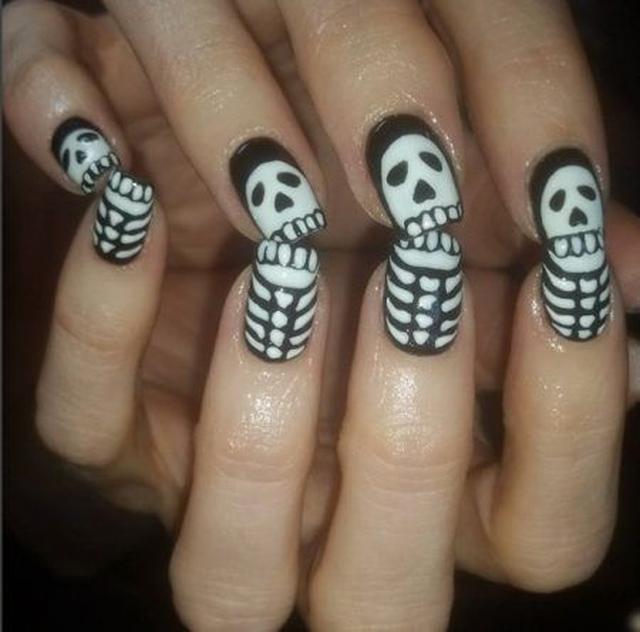 画像: ©wetcanvasnailbar