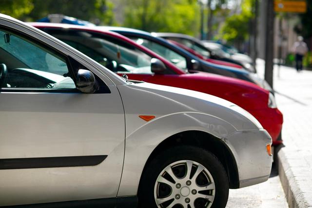 画像: 車をどこに駐車したか忘れた男性、20年経って発見