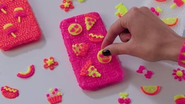 画像: ジェルアピールで作ったスマホケース。