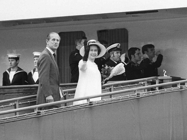 画像4: 祝結婚70周年!エリザベス女王&フィリップ殿下の結婚当初から写真で振り返り