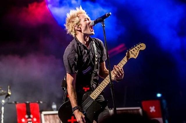 画像: Sum41のデリック、元妻アヴリルのファンからストーカー被害に遭っていた