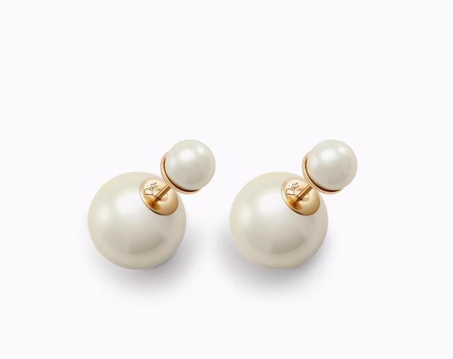 画像: Dior:パールピアス 46,000円(税抜)