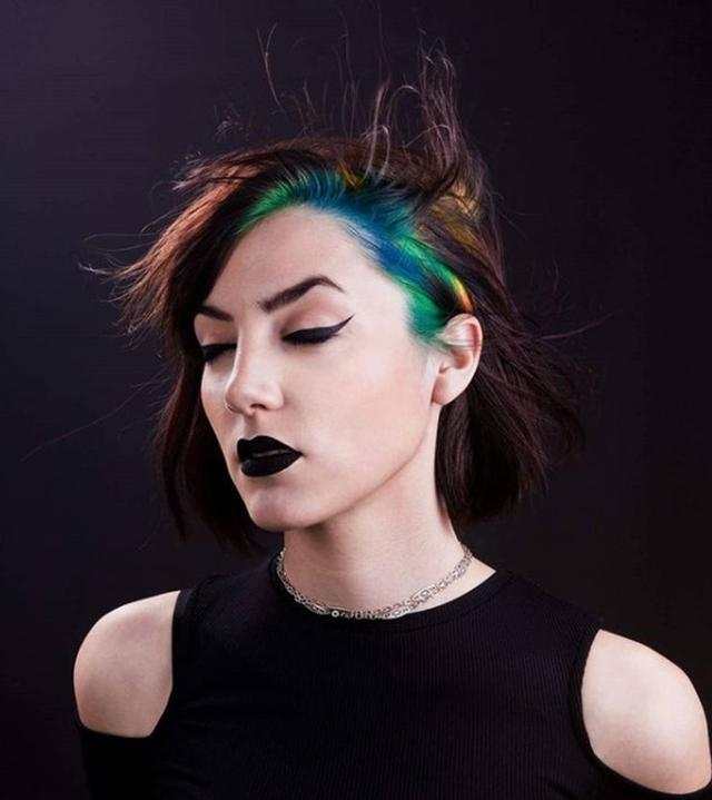 画像: ©anais_rouviere_hairstylist/ Instagram