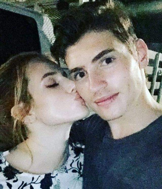 画像: グレッグが1週間前に投稿したラヴラヴな2人の写真。