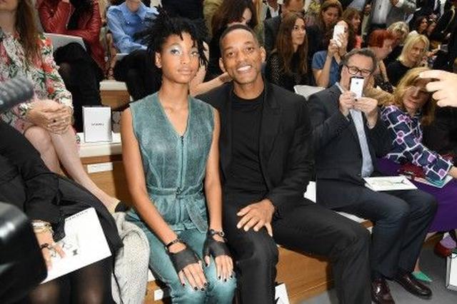 画像1: ウィル・スミス、シャネル広告塔の娘ウィロウとの親子デートでデレデレの表情