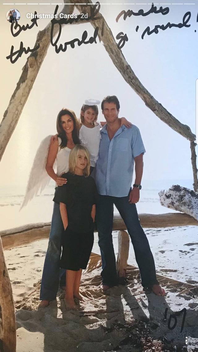 画像: 天使の輪をつけているカイアは、本物の天使のよう。 ©Cindy Crawford