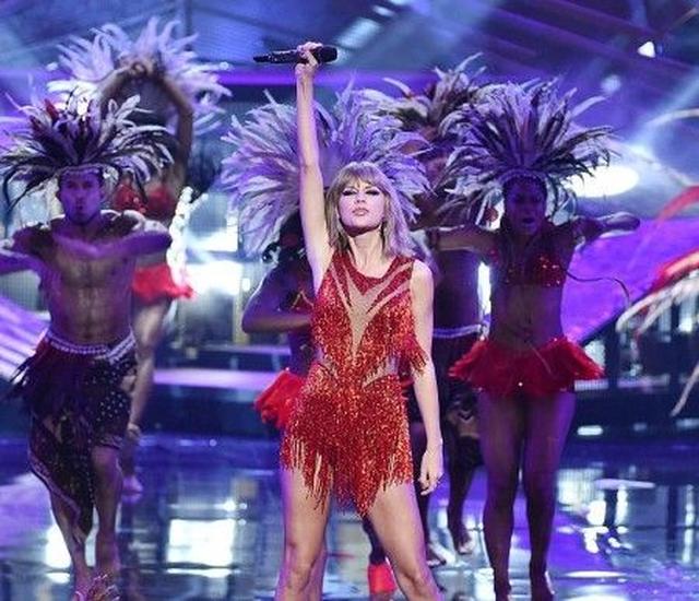 画像: テイラー・スウィフトが「世界で最も稼ぐセレブ」のトップに! 驚異の年収とは?