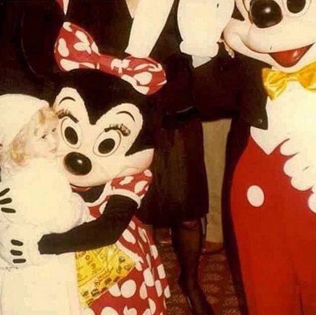 画像: ディズニーランドではミッキーマウス&ミニーマウスと特別対面