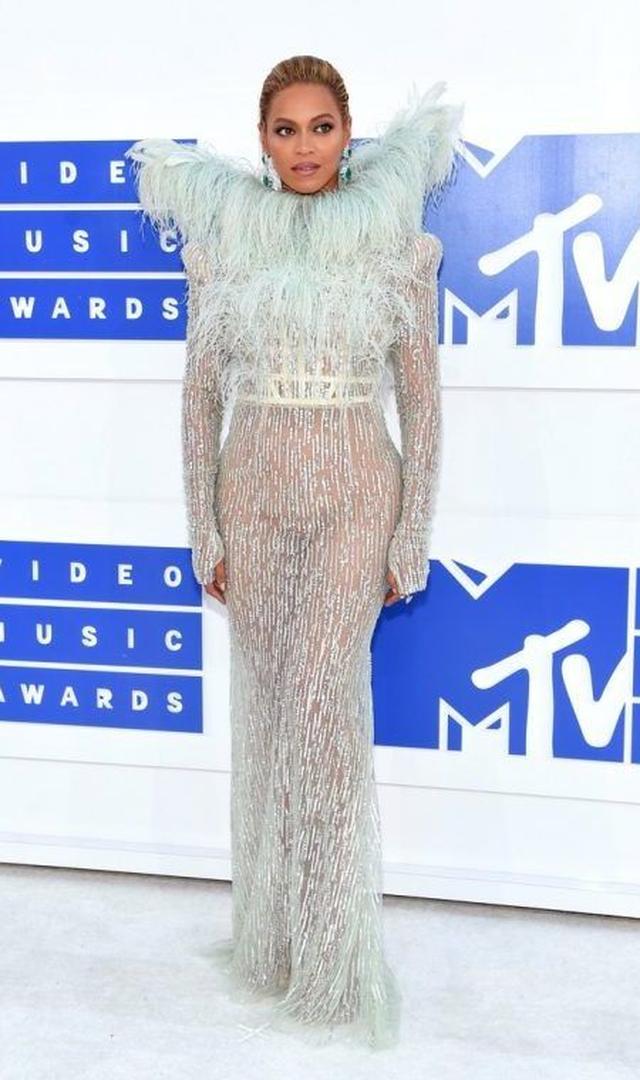画像: ビヨンセ、アリアナ、ブリトニーほか MTV VMA2016のレッドカーペットファッションをレポート