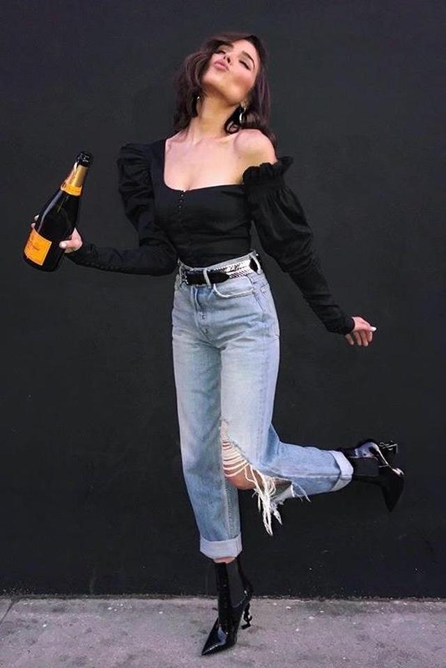 画像1: ミスユニバースで女優のオリヴィア・カルポ