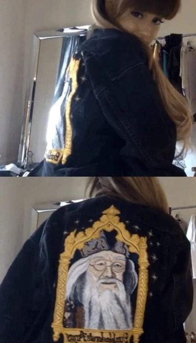 画像: ジャケットを着た動画を投稿した。