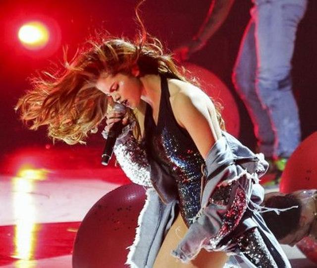 画像: セレーナ・ゴメスがリバイバル・ツアーでジャスティンについての曲を歌わない理由